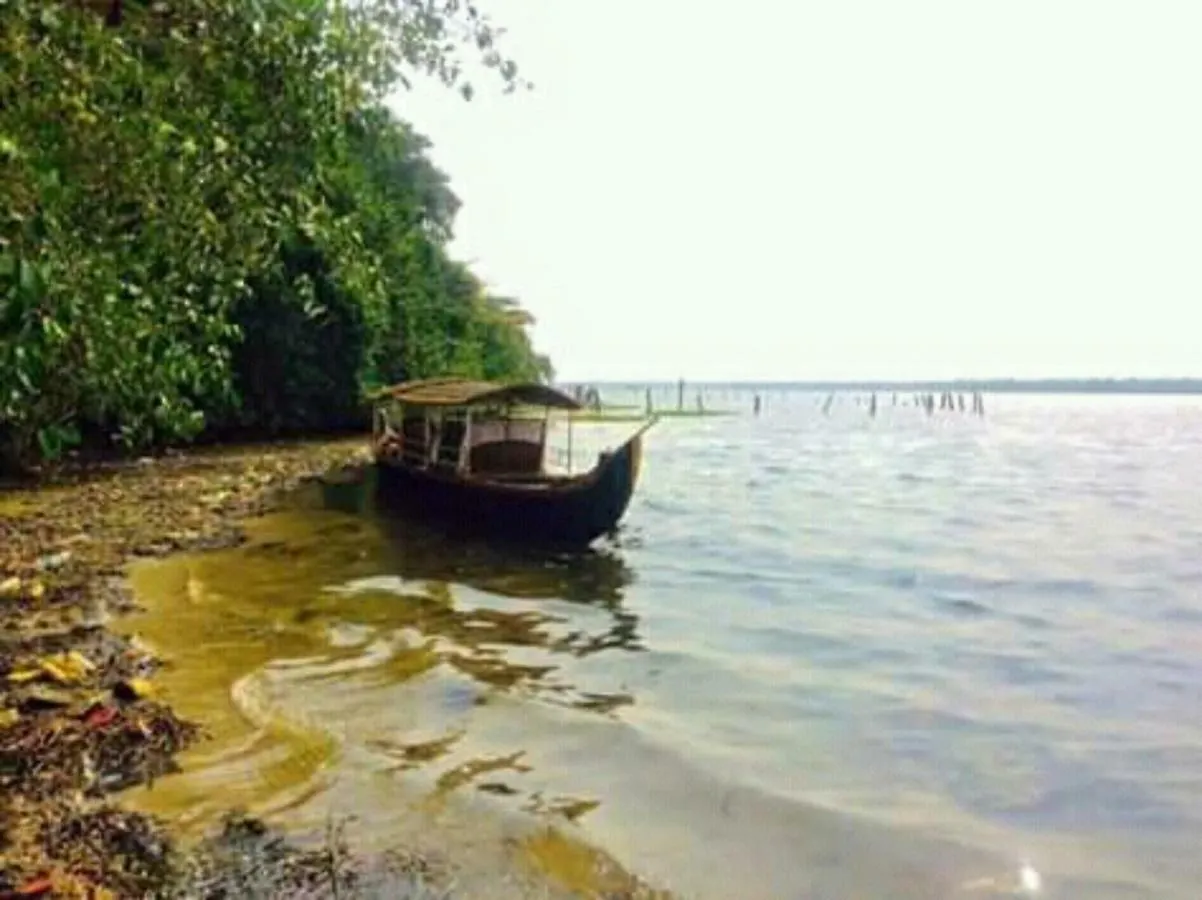 Rajatheeram Beach Homestay & Backwater Cruise Alleppey Alappuzha India